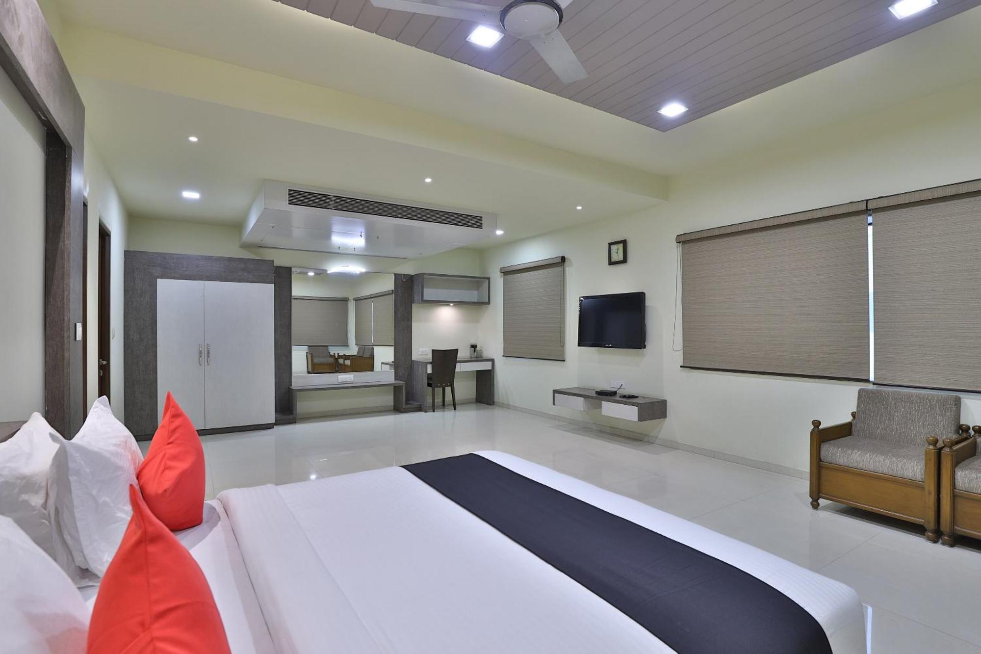 Atithi Resort Bharuch Eksteriør billede